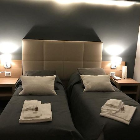 Viale San Martino Bed & Breakfast Messina Bagian luar foto