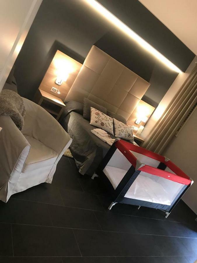 Viale San Martino Bed & Breakfast Messina Bagian luar foto